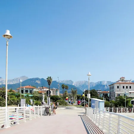 Apartment Magnolia By Interhome Marina di Massa