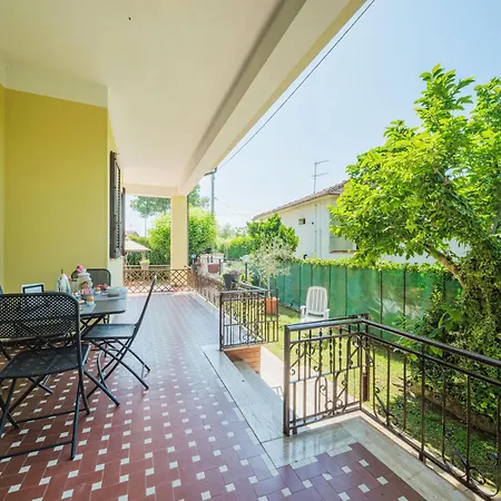Magnolia By Interhome